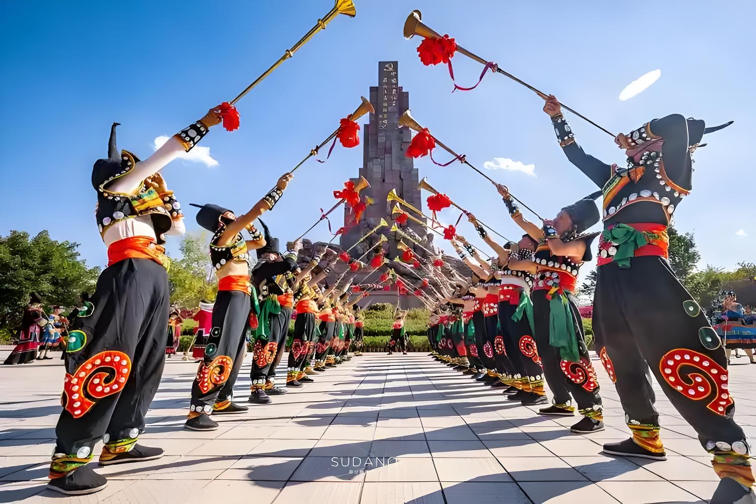 彝族年